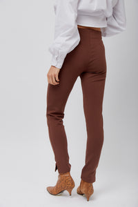 Pantalón Acomodo Marrón